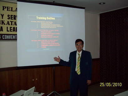Dr. Indra K. Muhtadi - Kualitas Pelayanan Prima