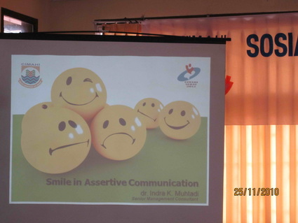 Dr. Indra K. Muhtadi - Senyum Komunikasi Asertif
